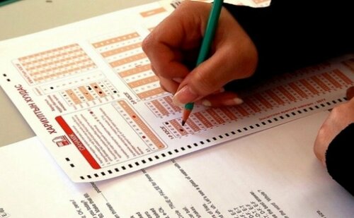 Сонгуультай холбоотойгоор ЭЕШ долдугаар сар хүртэл хойшлуулжээ